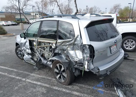2017 Subaru Forester 2.5I Premium z USA, uszkodzony, nr VIN JF2SJAEC7HH572017